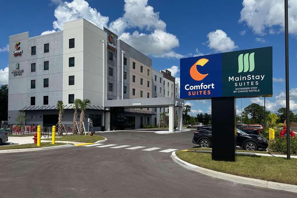 Comfort Suites Fort Myers East I-75 Bagian luar foto