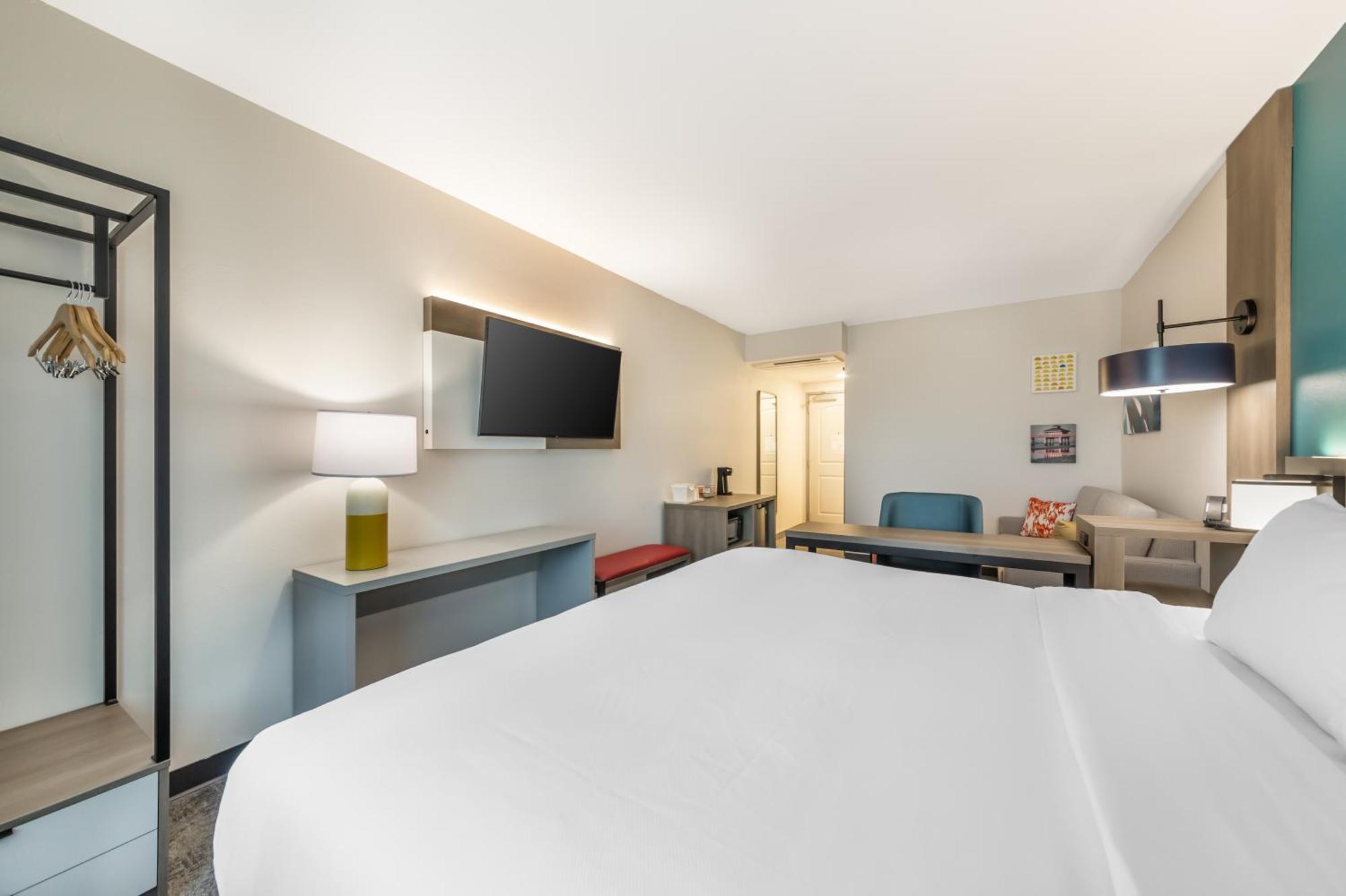 Comfort Suites Fort Myers East I-75 Bagian luar foto