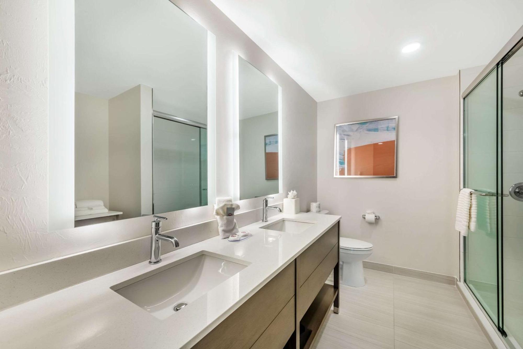 Comfort Suites Fort Myers East I-75 Bagian luar foto