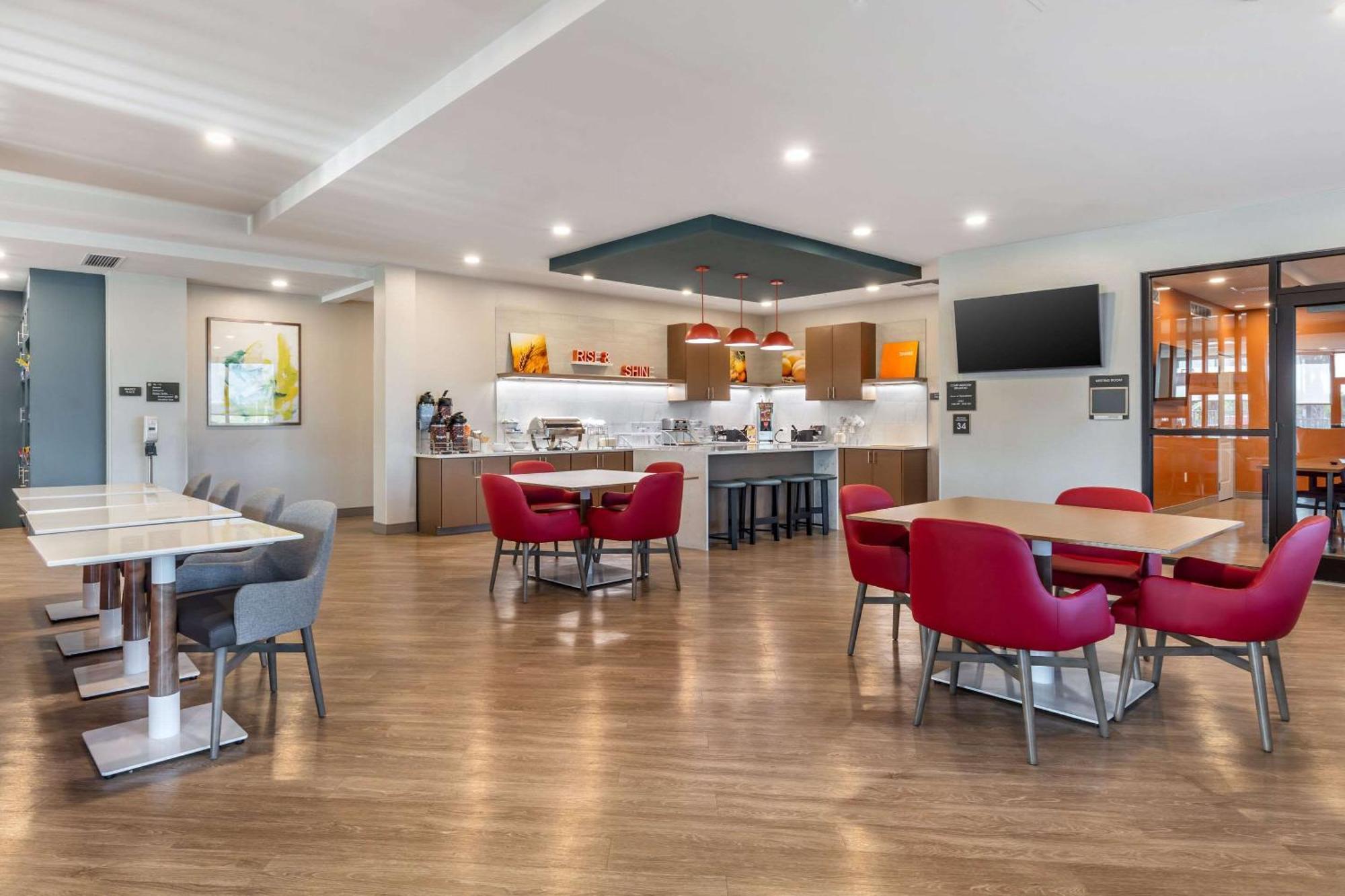 Comfort Suites Fort Myers East I-75 Bagian luar foto