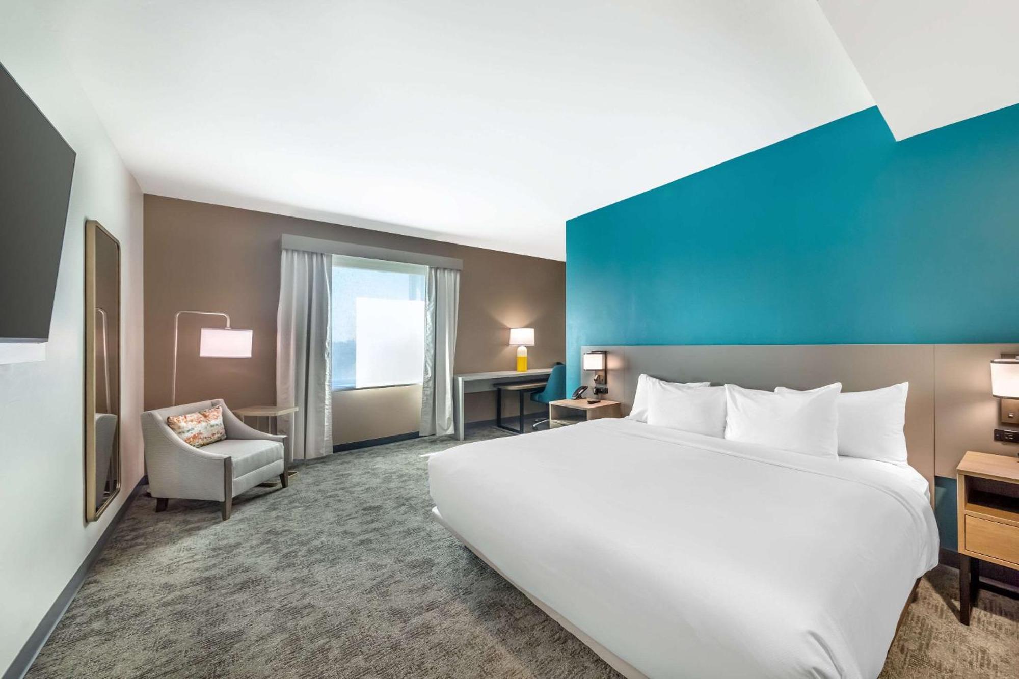 Comfort Suites Fort Myers East I-75 Bagian luar foto