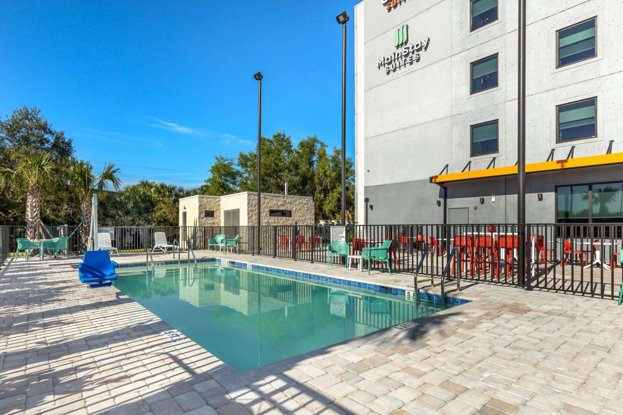 Comfort Suites Fort Myers East I-75 Bagian luar foto